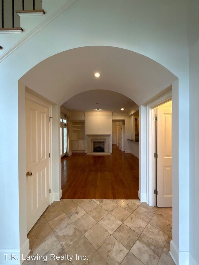 Building Photo - 3 br, 3.5 bath House - 2735 Sharon Road