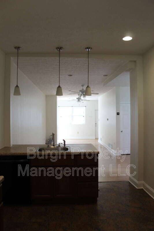 Building Photo - 1505 Sedgwick St