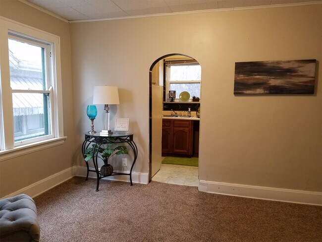 Foto del edificio - 4744 Ridgeway Ave