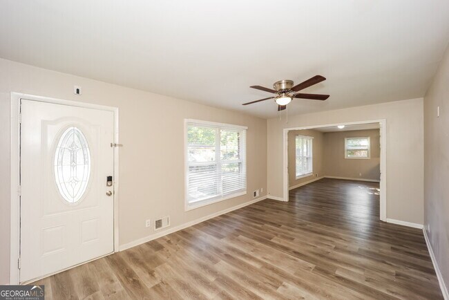 Foto del edificio - 2820 Middleburg Dr