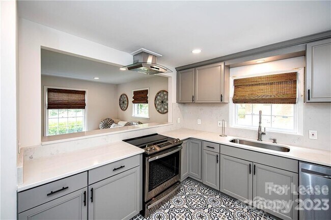 Foto del edificio - 6719 Bradstock Ln