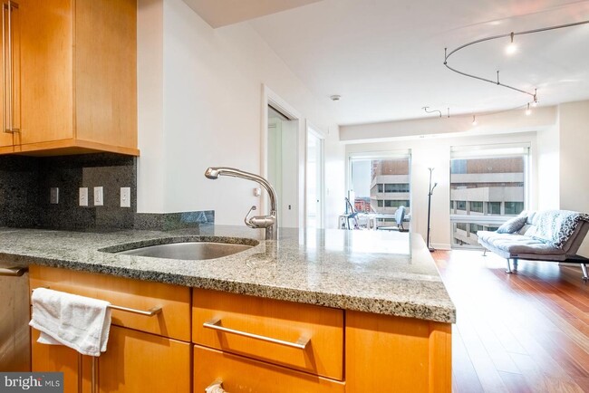 Foto del edificio - 1111 19th St N
