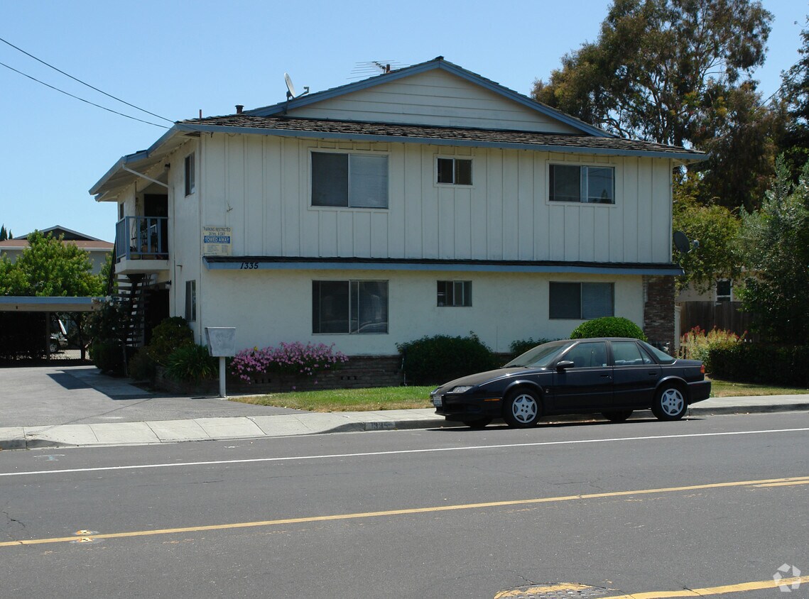 Foto principal - 1335 Pomeroy Ave