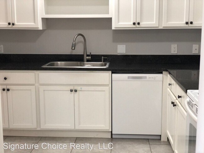Building Photo - 3 br, 1.5 bath House - 5 Loganberry Circle