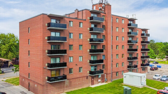 Building Photo - Palazzo Towers