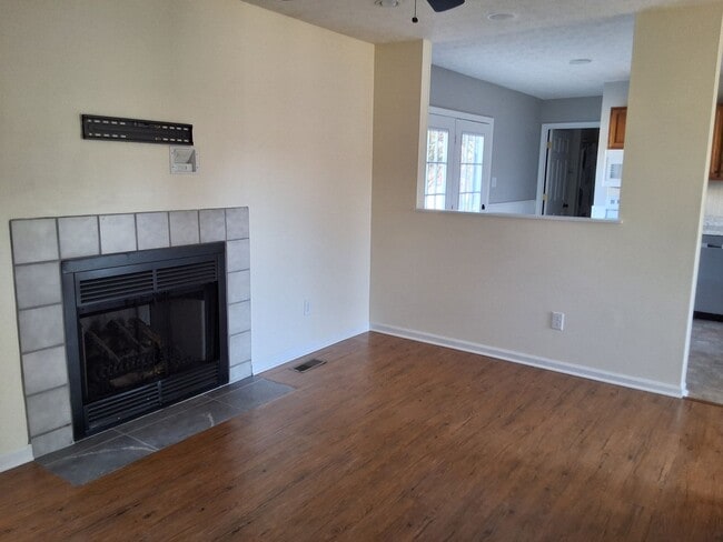 Foto del edificio - Strawberry Plains, 37871 - 3 bedroom, 2 bath home - Contact Sharon Arnwine (865) 313-7215