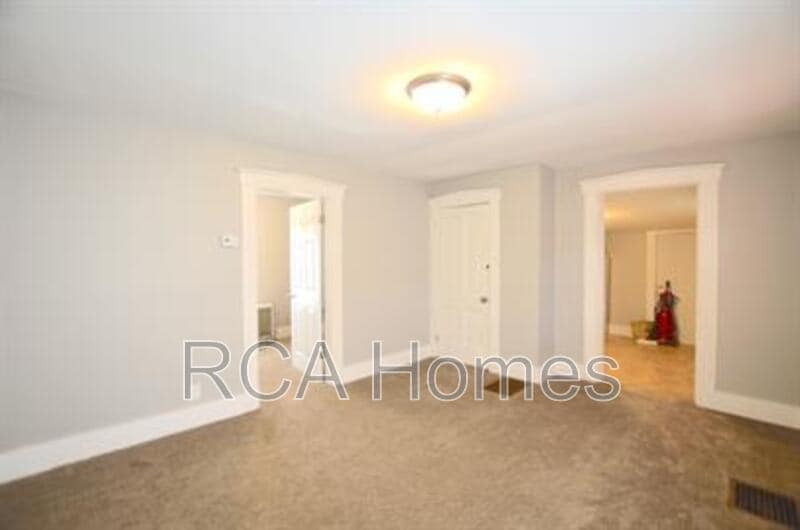 Primary Photo - 1011 Dreier Pl