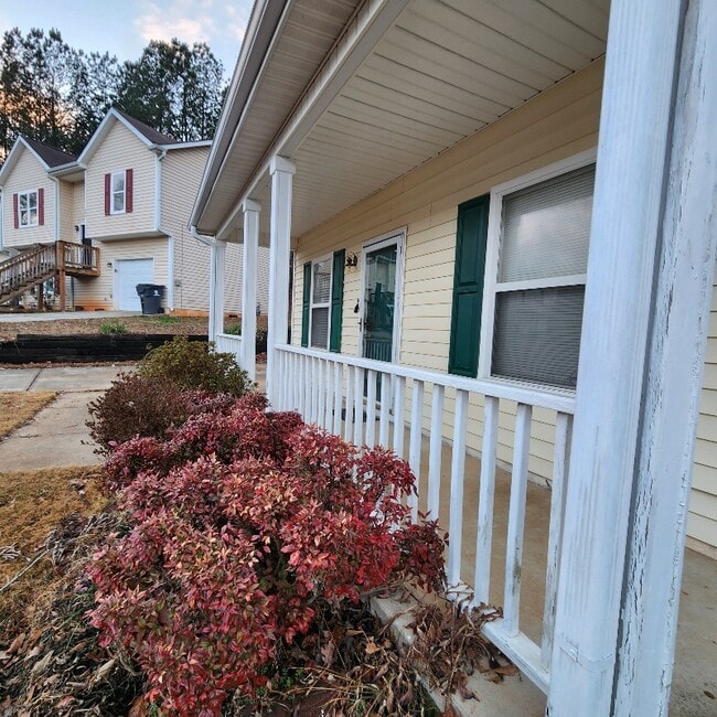 Building Photo - 200 Glynn Addy Dr