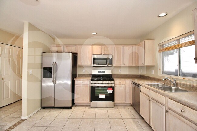 Foto del edificio - 7650 E Williams Dr
