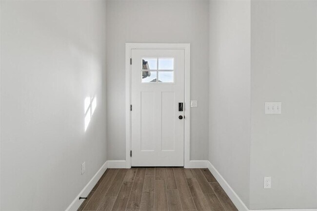 Foto del edificio - 19701 Brookville Dr