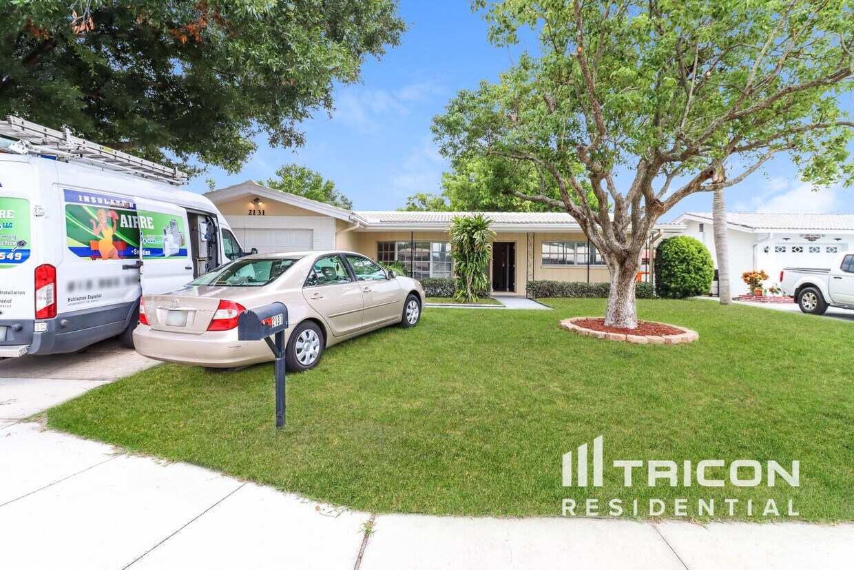 Primary Photo - 2131 Greenbriar Boulevard Clearwater FL