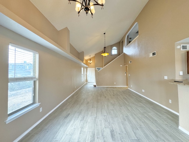Building Photo - 14169 Tierra Delfin Dr