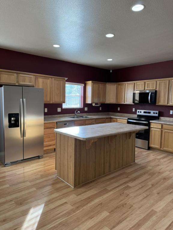 Foto del edificio - 784 Dutton St