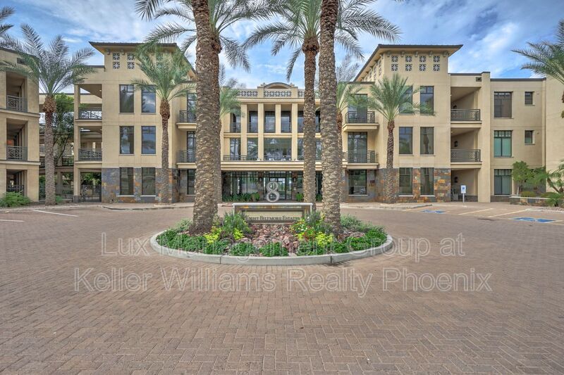 8 Biltmore Estates Dr Unit 301, Phoenix, AZ 85016 Condo for Rent in