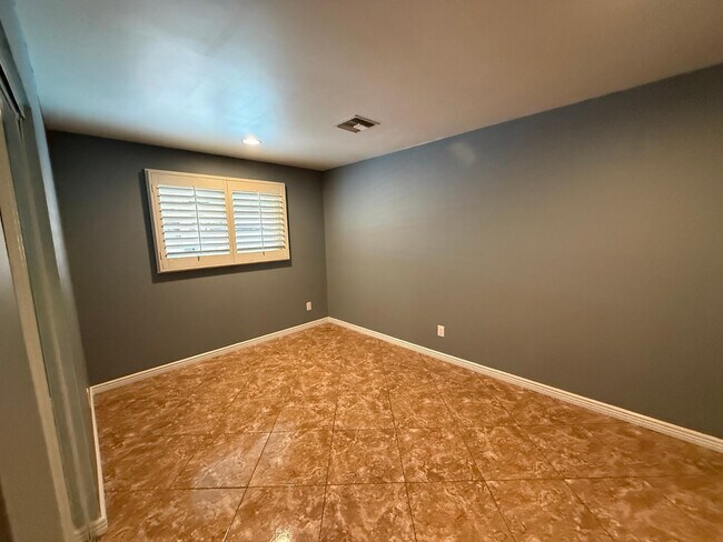 Foto del edificio - 4028 W Augusta Ave