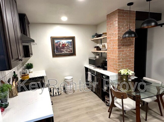 Foto del edificio - 494 N Emery Ave