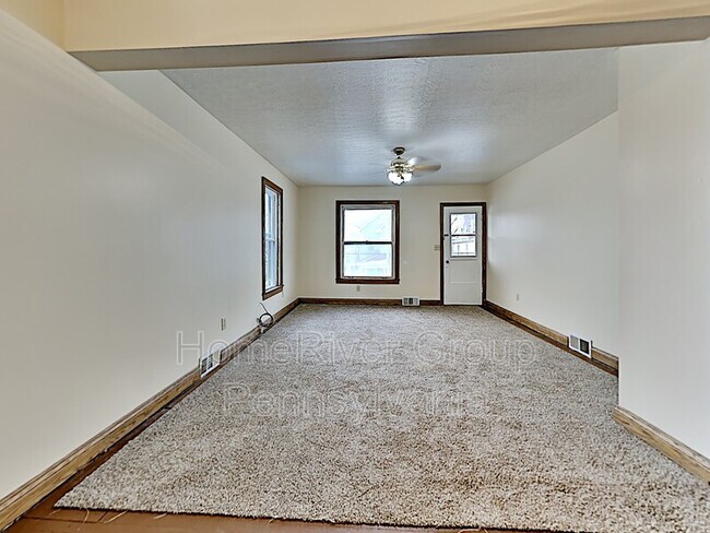 Foto del edificio - 236 W Brady St