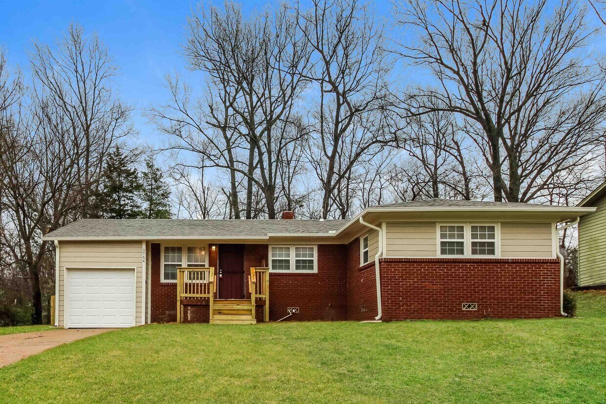 Foto principal - 3754 Denver St