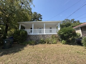 Building Photo - 715 Larkin Ave