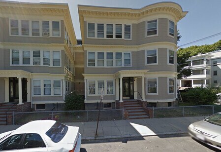 Building Photo - 70 Oak Square Ave
