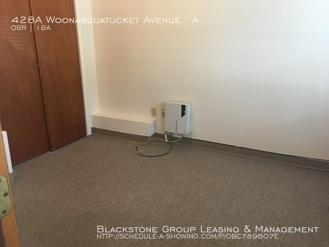 Foto del edificio - 428A Woonasquatucket Ave