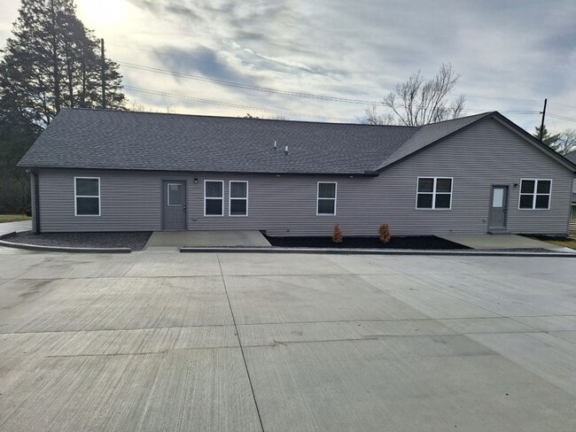 Photo - NEW DUPLEX Conveniently located to 40 West House