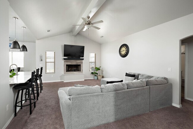 Building Photo - 1009 Syrah Blvd