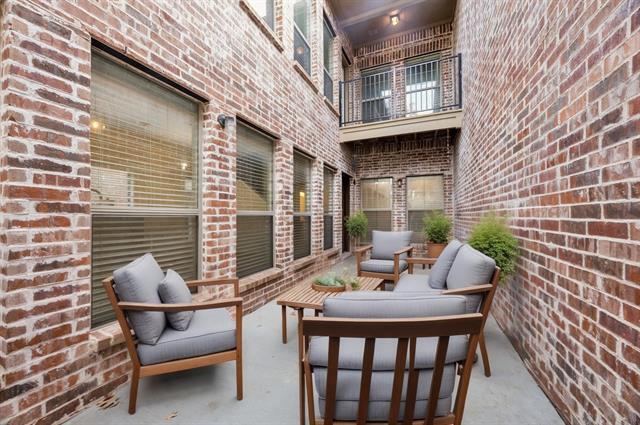 Foto del edificio - 6743 Pistoia Dr