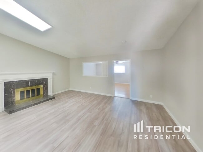 Building Photo - 3959 Monja Cir