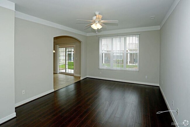 Foto del edificio - 6145 WINDEMERE LN