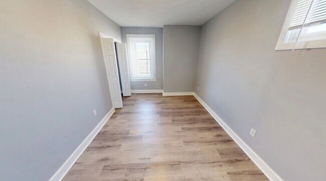 Foto del edificio - 5861 Cedar Ave