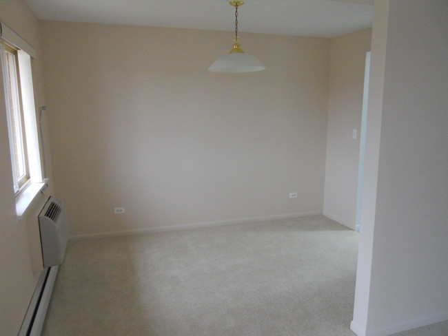 Building Photo - 1 Villa Verde Dr