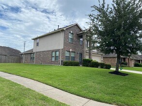 Building Photo - 4614 Pin Oak Creek Ln