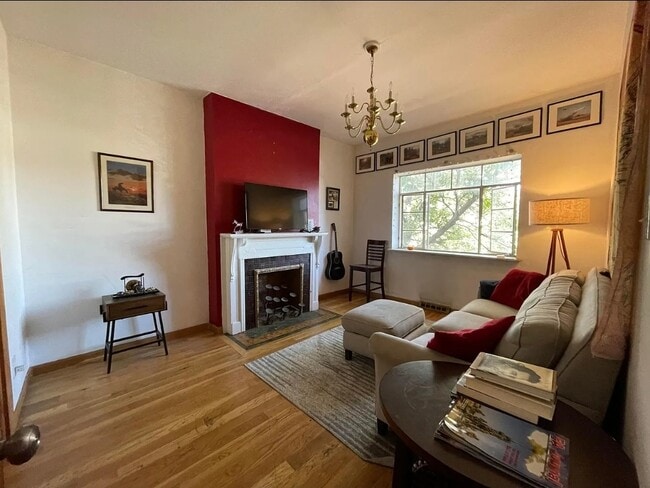 Building Photo - 2132 W 28th Ave
