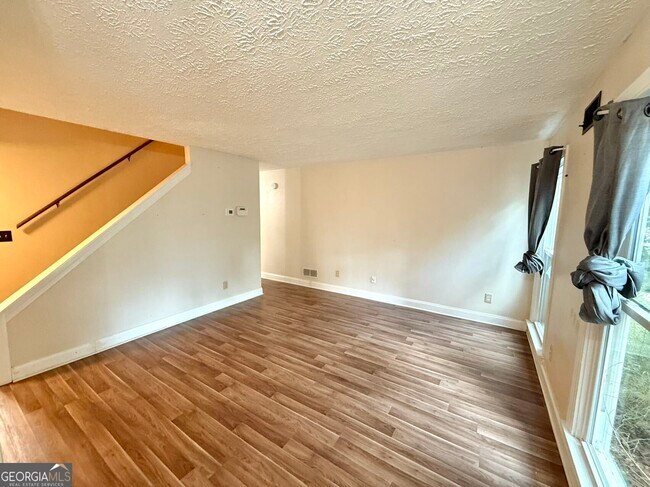 Foto del edificio - 1220 Kennesaw Trace Ct