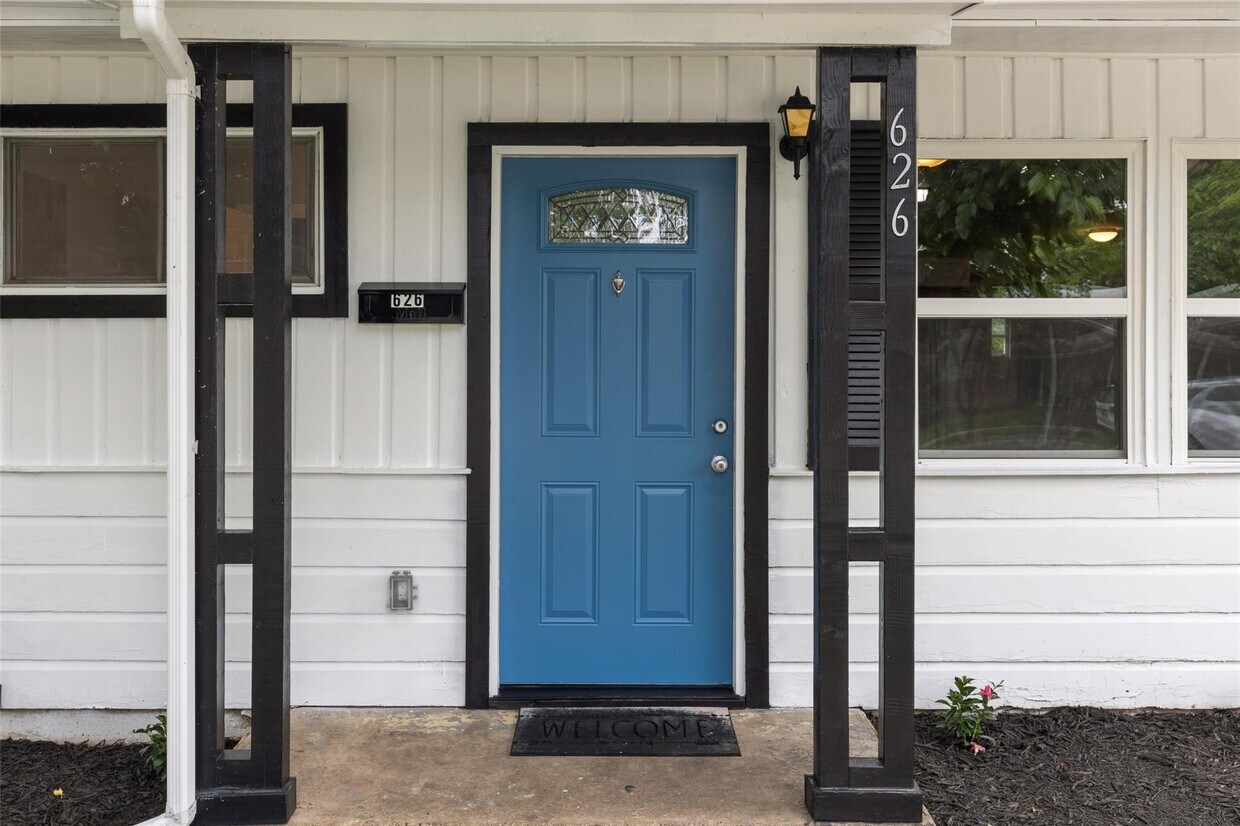 front door - 626 Seneca Dr