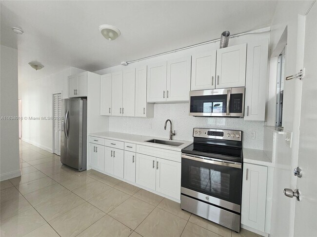 Foto del edificio - 977 SW 5th St
