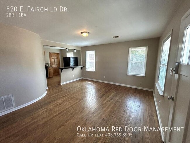 Building Photo - 520 E Fairchild Dr