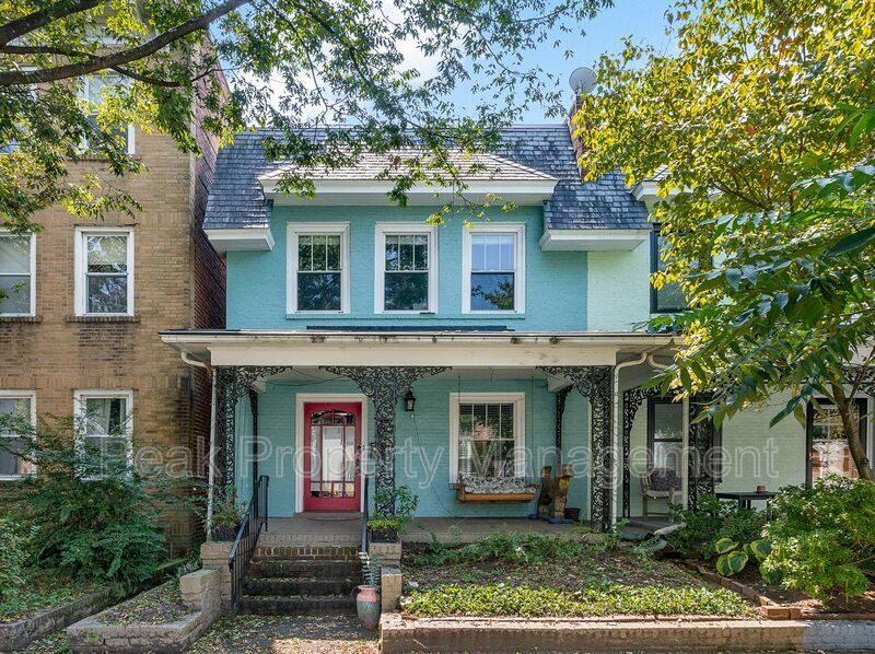 Primary Photo - 3307 Grove Ave