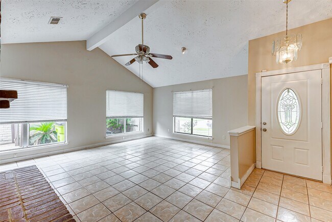 Foto del edificio - 2010 Hickory Glen Dr