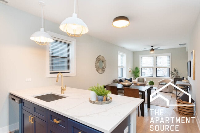 Foto del edificio - 4409 N Seeley Ave