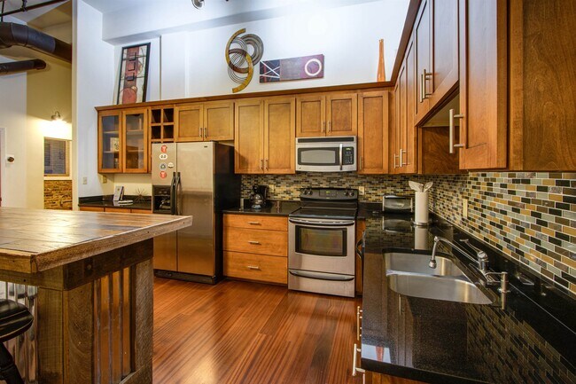 Foto del edificio - 92 S Main St