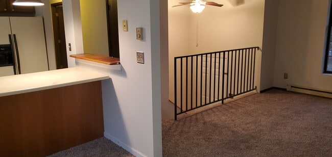 Building Photo - 3 bd, 2 ba house, Midway Heights subdivision just west of Columbia, recently painted, partially f...
