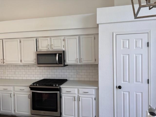 Foto del edificio - 5718 Willowbrook Dr