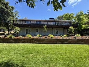 Building Photo - 30 Martling Rd