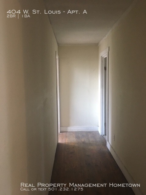 Foto del edificio - 404 W St Louis