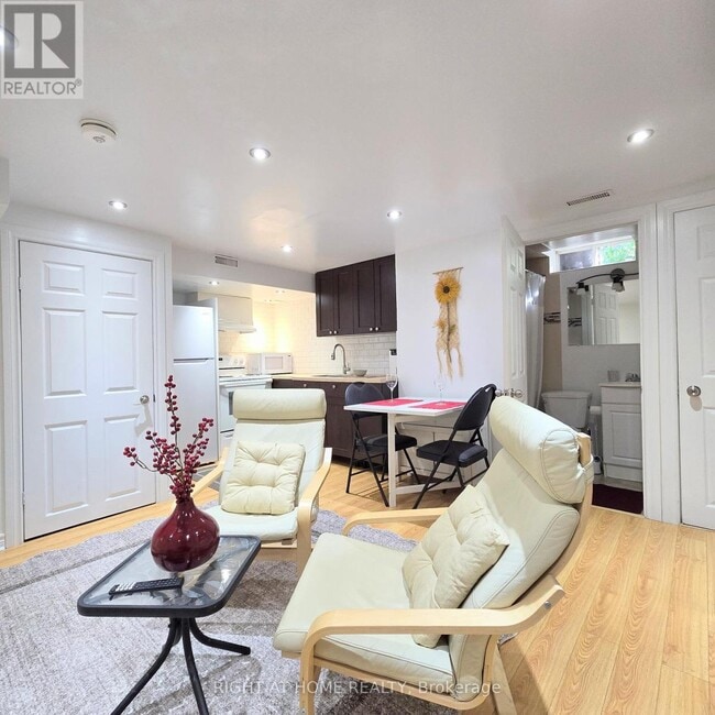 Building Photo - 47 Mare Crescent