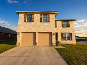 Building Photo - 507 Taurus Dr