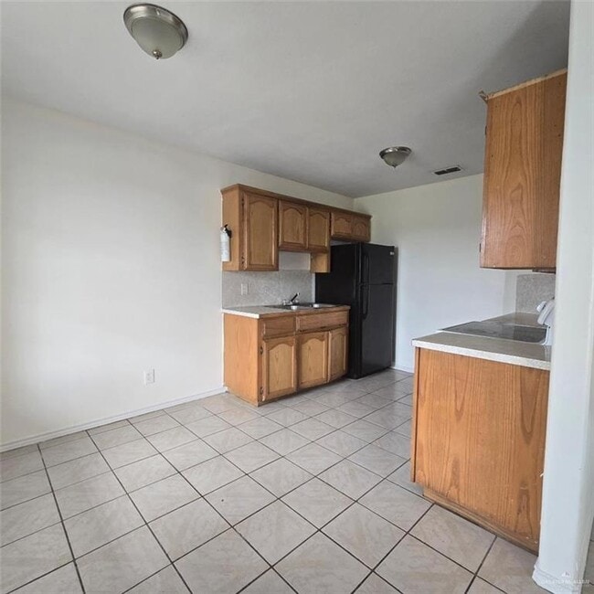 Foto del edificio - 9 Alamo S Rd