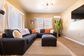 Building Photo - 170 E 100 N